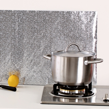 Küche Aluminum Film Oil Sticker Selbstklebender Antiöl Küche Kabinett Adhesive Wall Paper