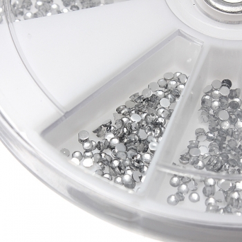 2400pcs löschen Silber Edelsteine ??Nagel Kunst Runde Rhinestones Funkeln Rad