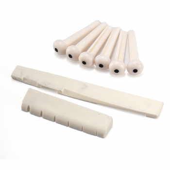 Eine Reihe schwarzer/weißer 6 Gitarrenbrücke befestigt 1 Sattelnuss für die Volksgitarre