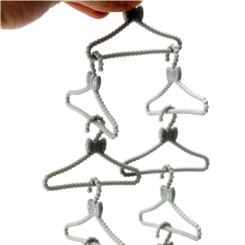 12 Stück Kunststoff Mini Kleiderbügel für Barbie Puppe Kleidung Zubehör