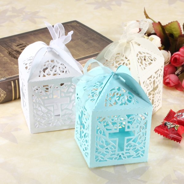 12PCS White Cross Ribbon Laser Cut aushöhlen Hochzeits Süßigkeit Kasten Geschenk Schokolade Aufbewahrung