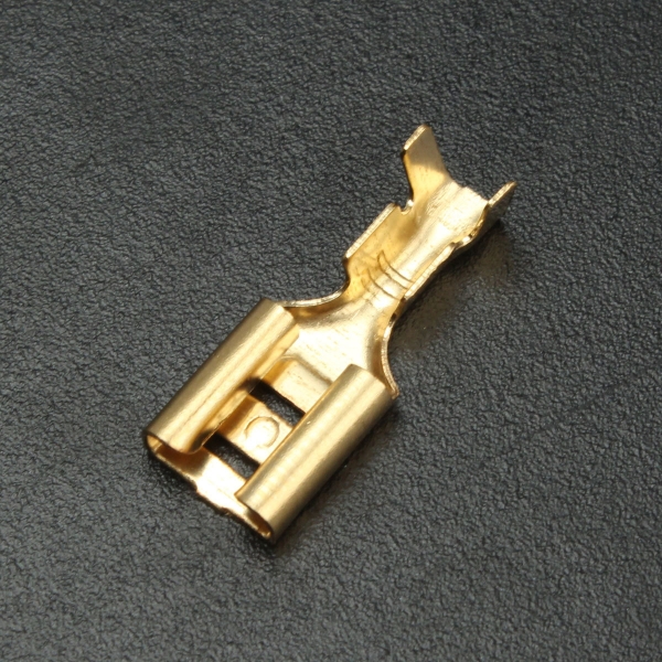 100Pcs Copper 6.3mm Female Spade Crimpverbinder 22-16AWG 0.5 mm Dicke