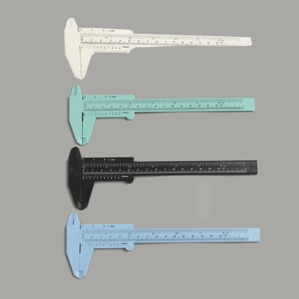 150mm Kunststoff Vernier Messschieber Lineal Schiebewerkzeug Metall zufällige Farbe