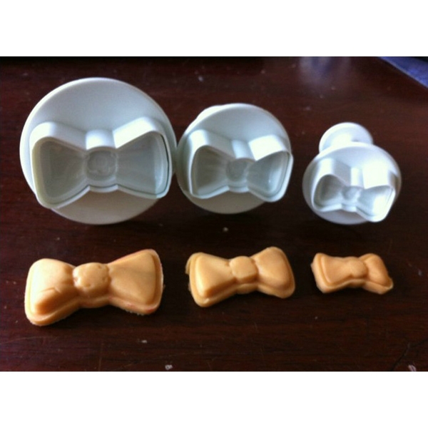 3pcs Mini Bowknot weiße Kunststoff Kuchen Verzierung Mold