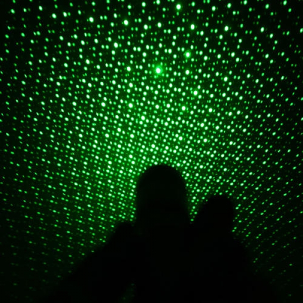 Brennender Laser 303 grüner Laser-Zeiger + heller Stern Kappe 532nm 5mw