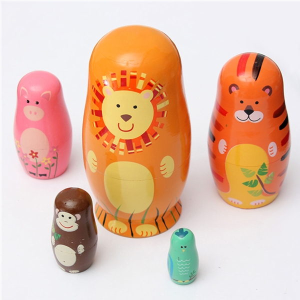 Satz von 5 süßen Holzmatrjoschkas matryoshka russische Tierpuppe